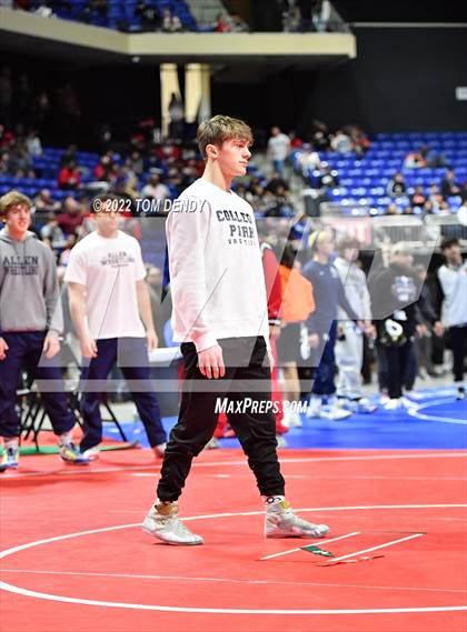 Thumbnail 1 in UIL State Championships - 6A 145lb Final photogallery.