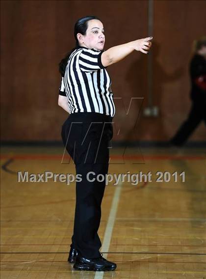 Thumbnail 2 in San Marino vs. Marshall (Poly Tournament) photogallery.
