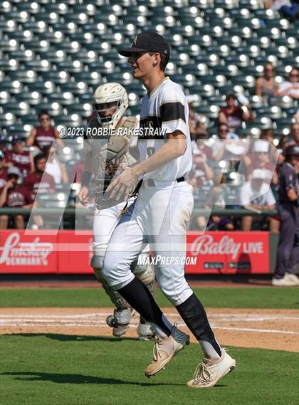 Thumbnail 1 in Abbott vs. Fayetteville (UIL 1A Baseball State Final) photogallery.