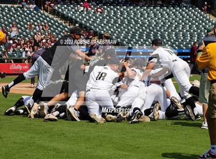 Thumbnail 3 in Abbott vs. Fayetteville (UIL 1A Baseball State Final) photogallery.
