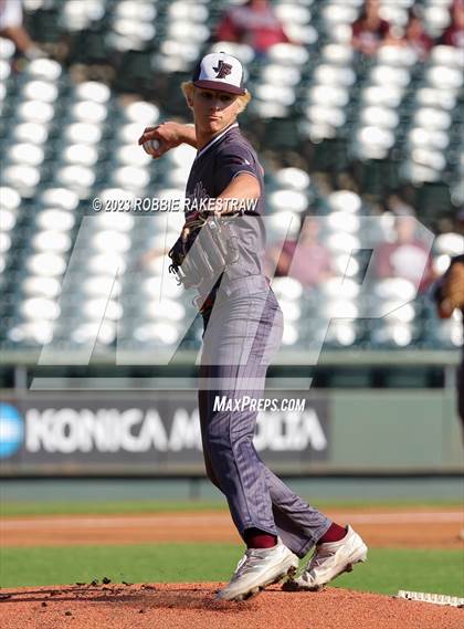 Thumbnail 2 in Abbott vs. Fayetteville (UIL 1A Baseball State Final) photogallery.