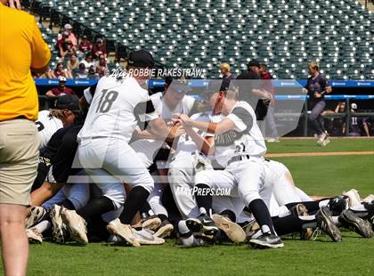 Thumbnail 1 in Abbott vs. Fayetteville (UIL 1A Baseball State Final) photogallery.