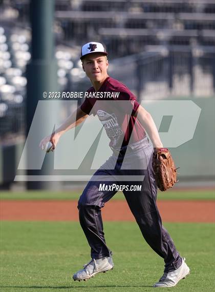Thumbnail 3 in Abbott vs. Fayetteville (UIL 1A Baseball State Final) photogallery.