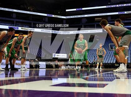 Thumbnail 2 in Dixon vs. Colfax photogallery.