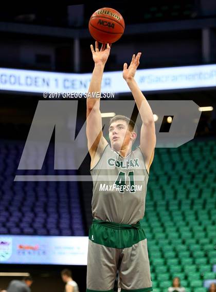 Thumbnail 1 in Dixon vs. Colfax photogallery.