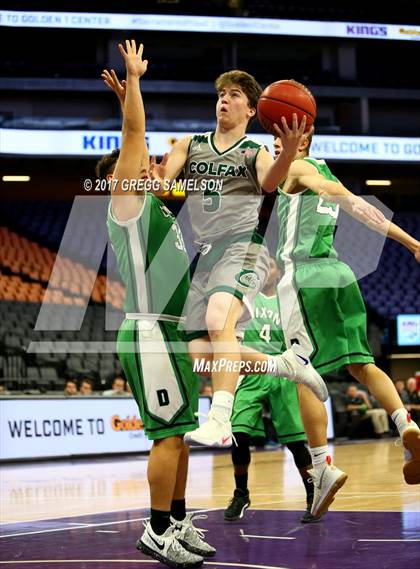 Thumbnail 3 in Dixon vs. Colfax photogallery.