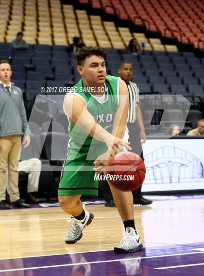 Thumbnail 2 in Dixon vs. Colfax photogallery.
