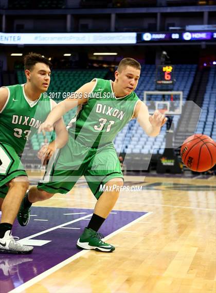 Thumbnail 2 in Dixon vs. Colfax photogallery.