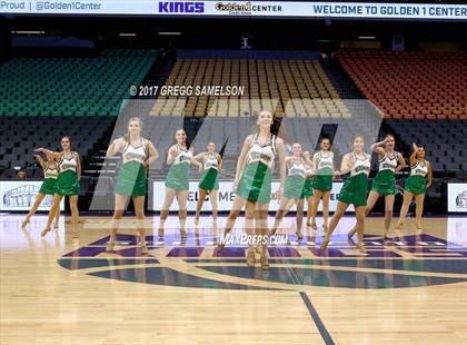 Thumbnail 2 in Dixon vs. Colfax photogallery.