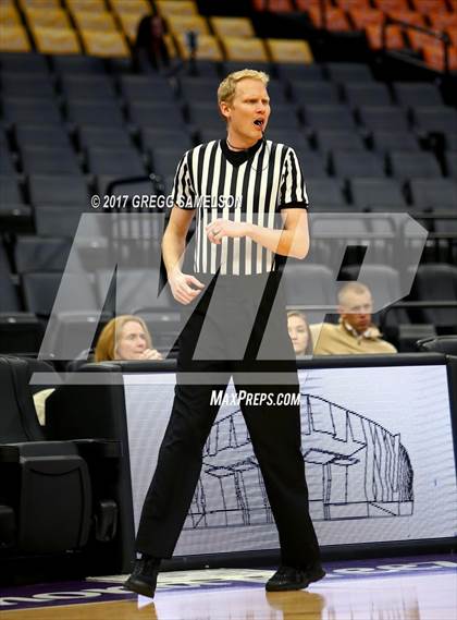 Thumbnail 2 in Dixon vs. Colfax photogallery.