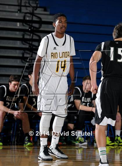Thumbnail 2 in Elliot Christian vs. Rio Linda (Les Curry Invitational) photogallery.