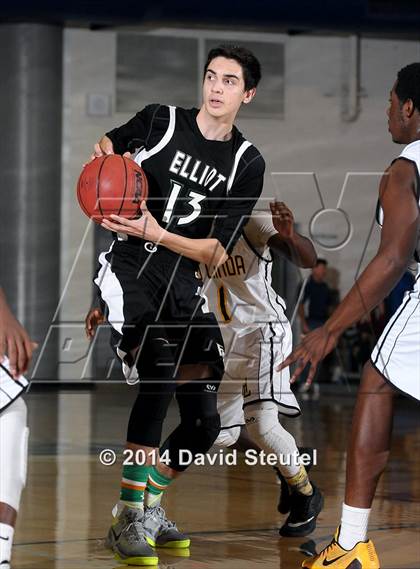 Thumbnail 1 in Elliot Christian vs. Rio Linda (Les Curry Invitational) photogallery.