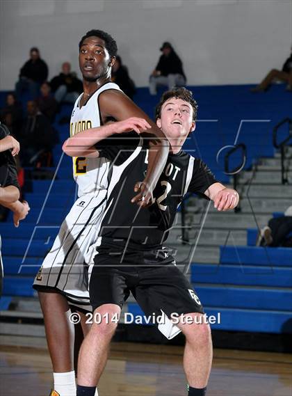 Thumbnail 2 in Elliot Christian vs. Rio Linda (Les Curry Invitational) photogallery.