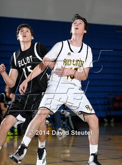 Thumbnail 1 in Elliot Christian vs. Rio Linda (Les Curry Invitational) photogallery.