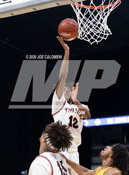 Thumbnail 1 in Coldspring-Oakhurst vs Madison (UIL 3A Semifinal) photogallery.