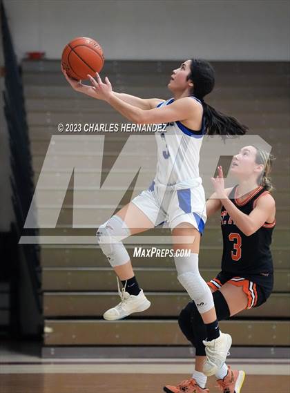 Thumbnail 1 in St. Pius X vs. Nolan Catholic (TAPPS 6A Area Playoff) photogallery.