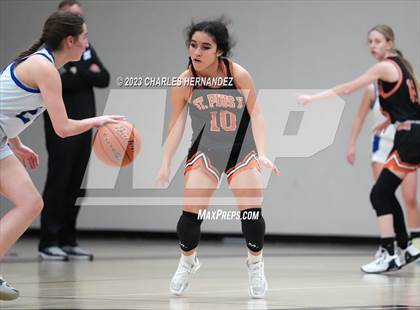 Thumbnail 3 in St. Pius X vs. Nolan Catholic (TAPPS 6A Area Playoff) photogallery.