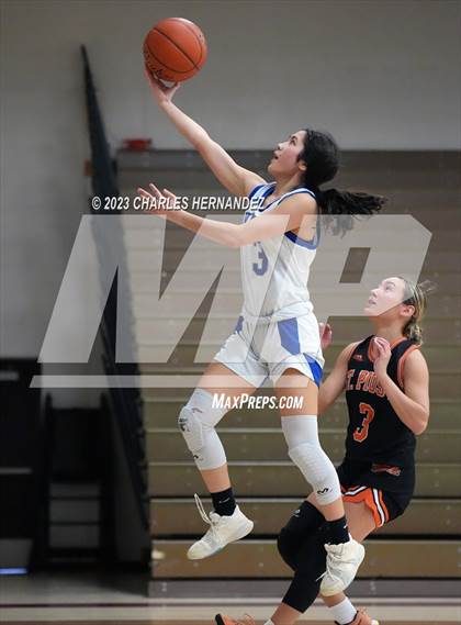 Thumbnail 3 in St. Pius X vs. Nolan Catholic (TAPPS 6A Area Playoff) photogallery.