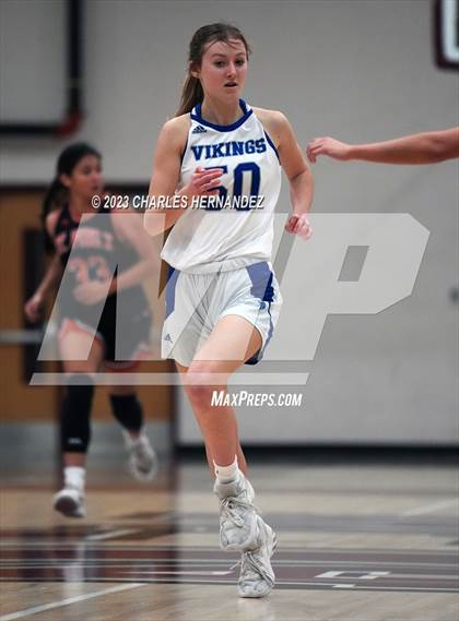 Thumbnail 3 in St. Pius X vs. Nolan Catholic (TAPPS 6A Area Playoff) photogallery.