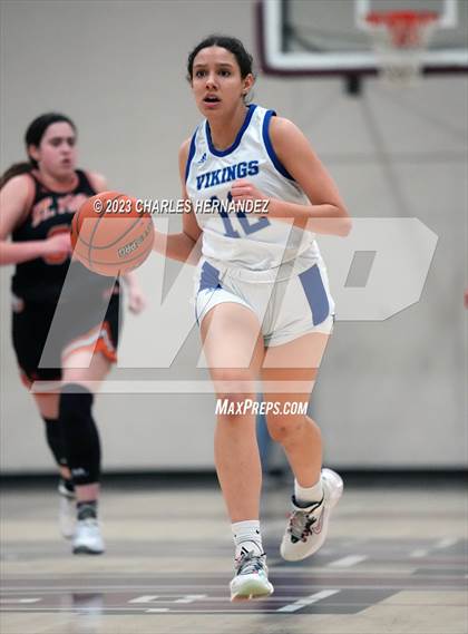 Thumbnail 1 in St. Pius X vs. Nolan Catholic (TAPPS 6A Area Playoff) photogallery.