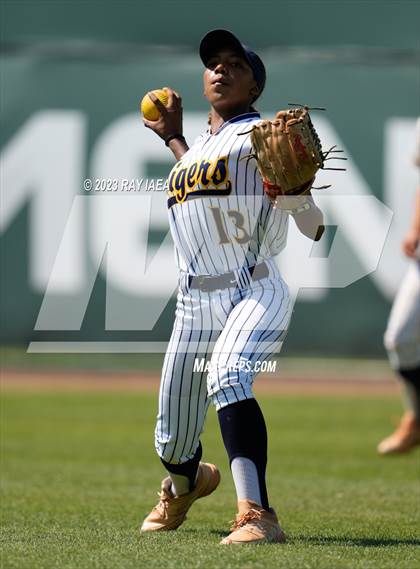 Thumbnail 3 in Oak Ridge vs. Inderkum (CIF SJS D1 Final) photogallery.