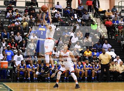 Thumbnail 1 in Simeon vs. Whitney Young (CPHSAA Semifinal) photogallery.