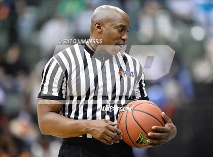 Thumbnail 2 in Simeon vs. Whitney Young (CPHSAA Semifinal) photogallery.