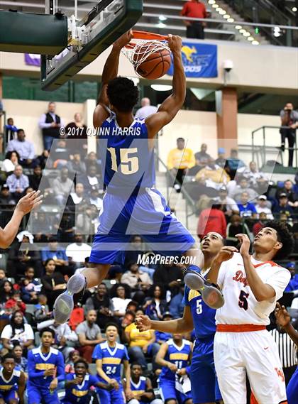 Thumbnail 1 in Simeon vs. Whitney Young (CPHSAA Semifinal) photogallery.