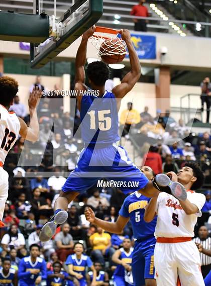 Thumbnail 3 in Simeon vs. Whitney Young (CPHSAA Semifinal) photogallery.