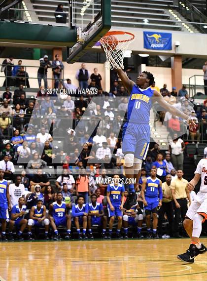 Thumbnail 3 in Simeon vs. Whitney Young (CPHSAA Semifinal) photogallery.