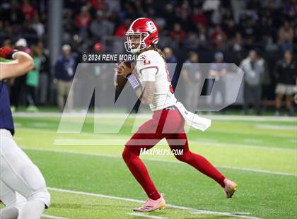 Thumbnail 3 in Orange Lutheran vs Sierra Canyon photogallery.