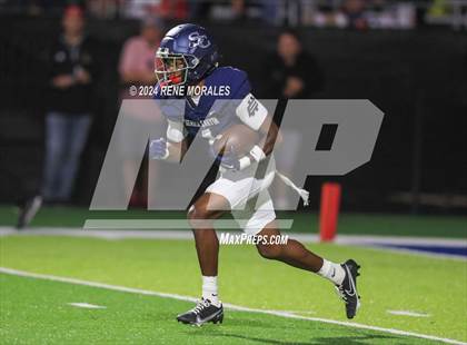 Thumbnail 2 in Orange Lutheran vs Sierra Canyon photogallery.