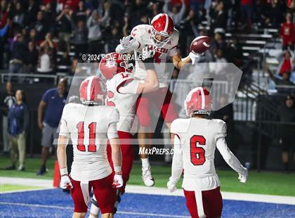 Thumbnail 1 in Orange Lutheran vs Sierra Canyon photogallery.