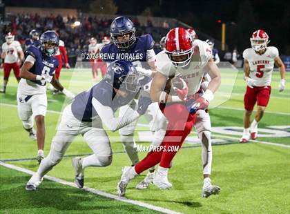 Thumbnail 3 in Orange Lutheran vs Sierra Canyon photogallery.