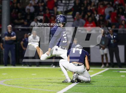 Thumbnail 3 in Orange Lutheran vs Sierra Canyon photogallery.