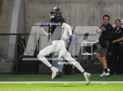 Thumbnail 1 in Orange Lutheran vs Sierra Canyon photogallery.