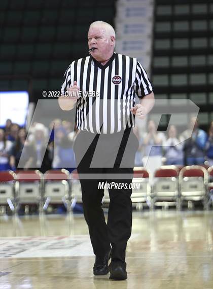 Thumbnail 1 in Ichabod Crane vs Friends Academy (NYSPHSAA Class B Final) photogallery.