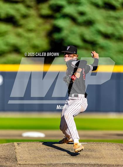 Thumbnail 2 in Maple Mountain vs. Viewmont (UHSAA 5A Bracket Play) photogallery.