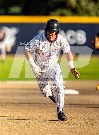 Thumbnail 1 in Maple Mountain vs. Viewmont (UHSAA 5A Bracket Play) photogallery.