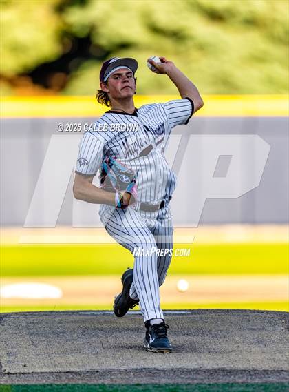 Thumbnail 3 in Maple Mountain vs. Viewmont (UHSAA 5A Bracket Play) photogallery.
