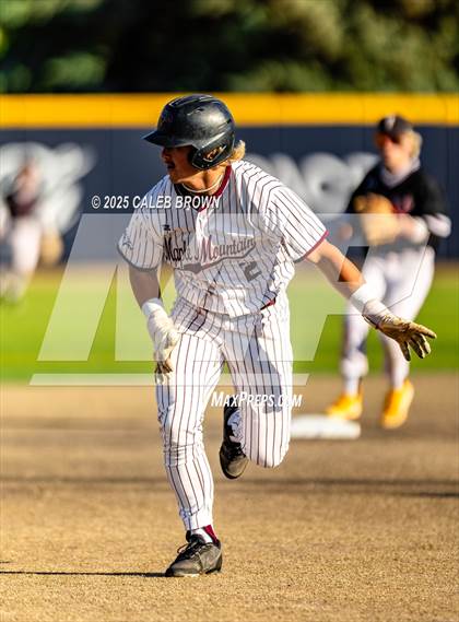 Thumbnail 2 in Maple Mountain vs. Viewmont (UHSAA 5A Bracket Play) photogallery.