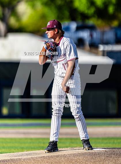 Thumbnail 2 in Maple Mountain vs. Viewmont (UHSAA 5A Bracket Play) photogallery.