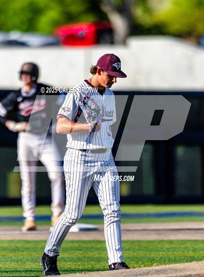 Thumbnail 3 in Maple Mountain vs. Viewmont (UHSAA 5A Bracket Play) photogallery.