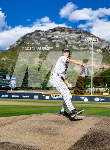Thumbnail 1 in Maple Mountain vs. Viewmont (UHSAA 5A Bracket Play) photogallery.