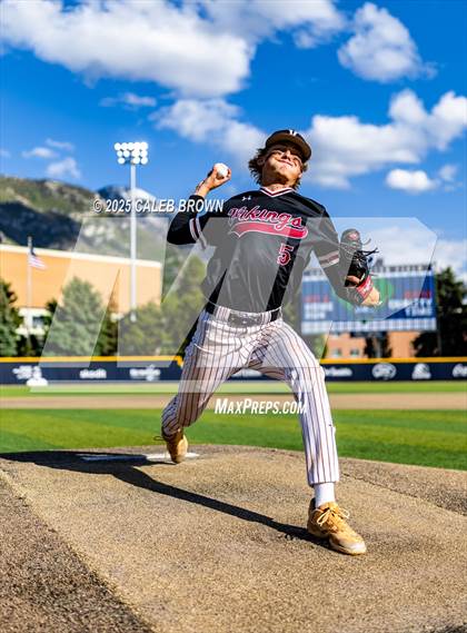Thumbnail 3 in Maple Mountain vs. Viewmont (UHSAA 5A Bracket Play) photogallery.