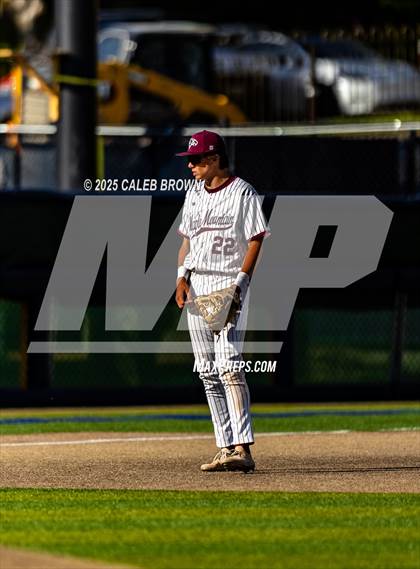 Thumbnail 3 in Maple Mountain vs. Viewmont (UHSAA 5A Bracket Play) photogallery.