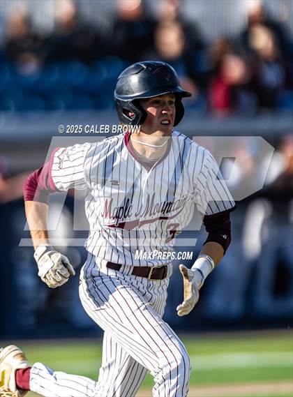 Thumbnail 3 in Maple Mountain vs. Viewmont (UHSAA 5A Bracket Play) photogallery.