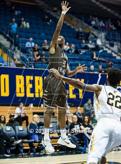 Thumbnail 2 in Saint Francis vs. Bishop O'Dowd (MaxPreps MLK Classic) photogallery.