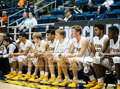 Thumbnail 1 in Saint Francis vs. Bishop O'Dowd (MaxPreps MLK Classic) photogallery.