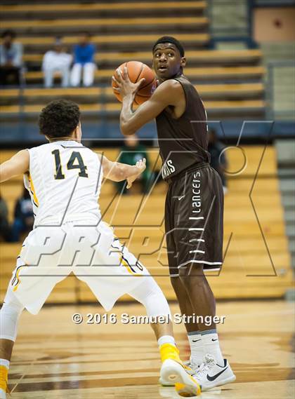Thumbnail 1 in Saint Francis vs. Bishop O'Dowd (MaxPreps MLK Classic) photogallery.
